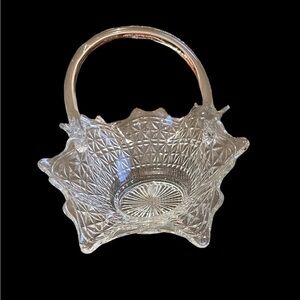 L.E Smith Rare Vintage Clear Solitaire basket